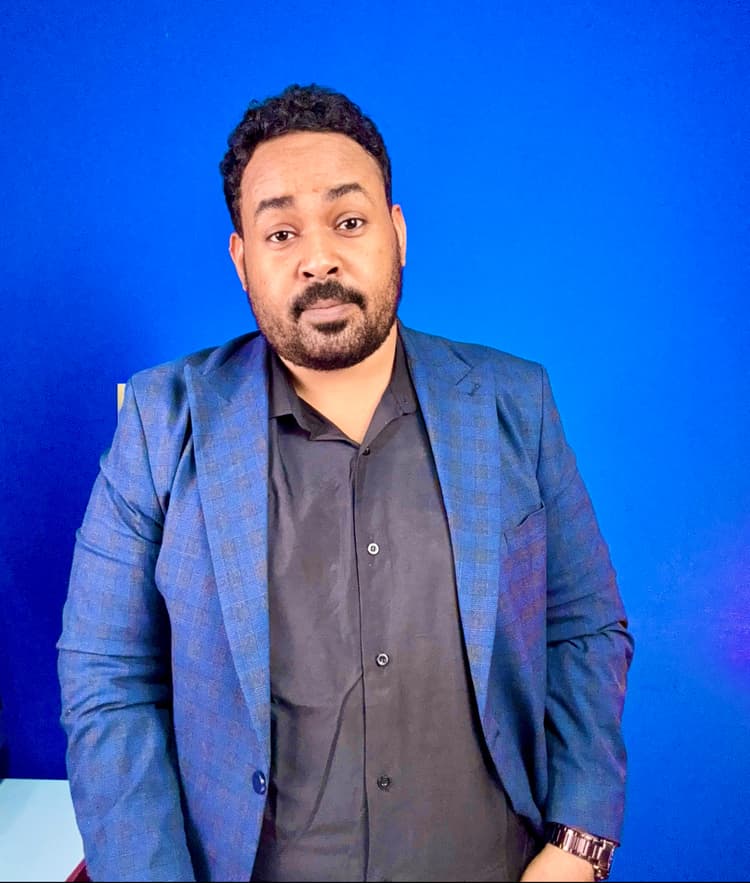 أحمد حسن